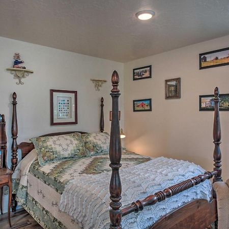 Pet-Friendly Libby Cottage With Mountain Views! Exterior photo